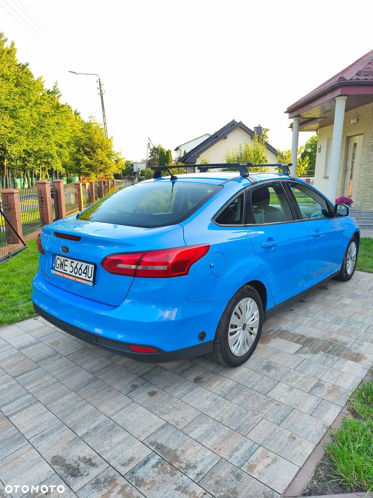Ford Focus 1.6 Trend - 4