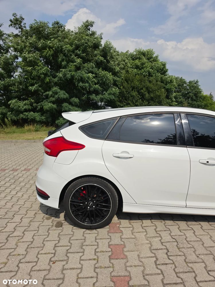Ford Focus ST - 4