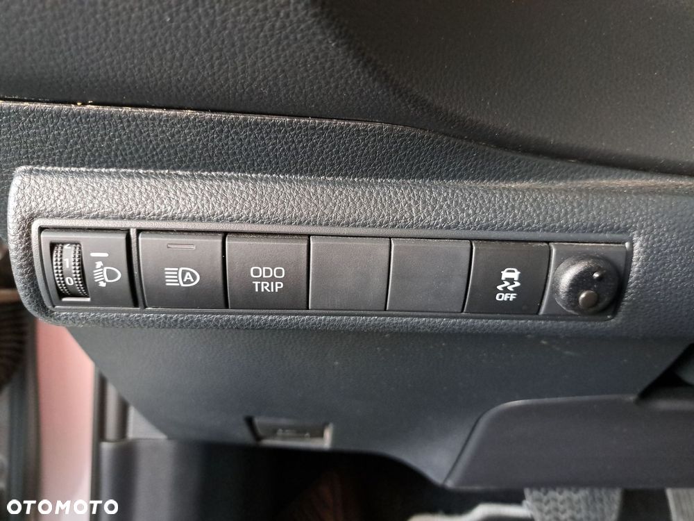 Toyota Corolla 1.8 Hybrid Comfort - 35