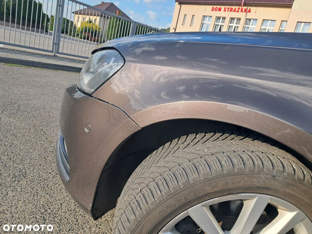 Volkswagen Passat 2.0 TDI 4Mot Highline - 26