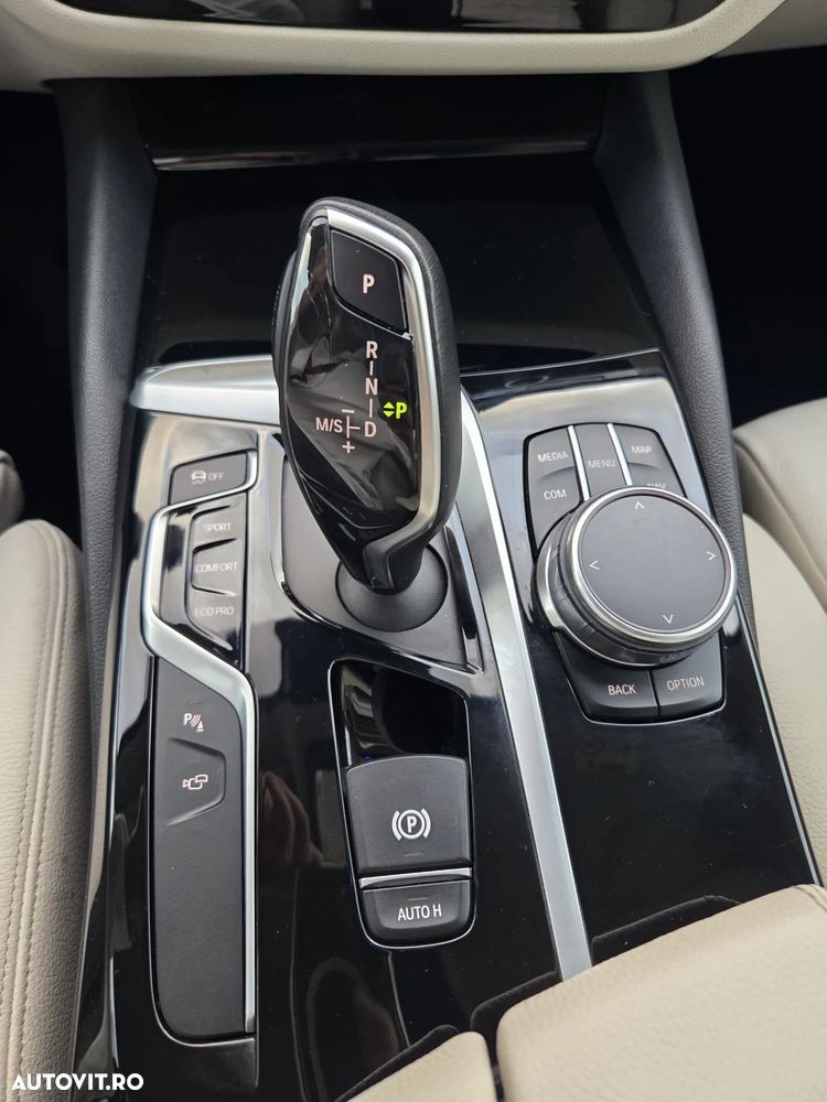 BMW Seria 5 530d xDrive AT - 14