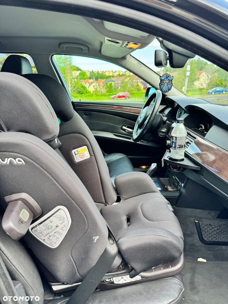 BMW Seria 5 523i Touring Edition Exclusive - 10