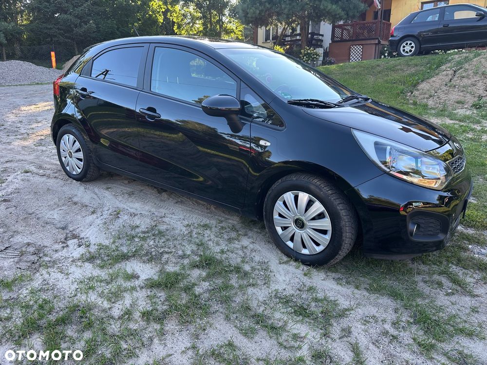 Kia Rio 1.4 Fifa World Cup Edition - 5
