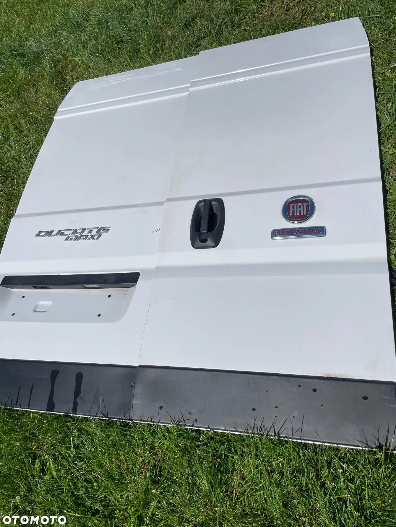 Fiat Ducato  H2 L3  2022.   Drzwi  tylne  lewa  - prawa strona - 1