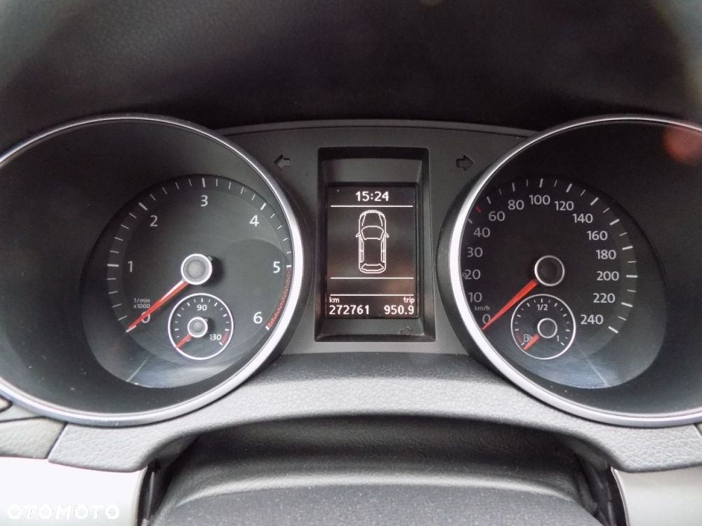 Volkswagen Golf - 10