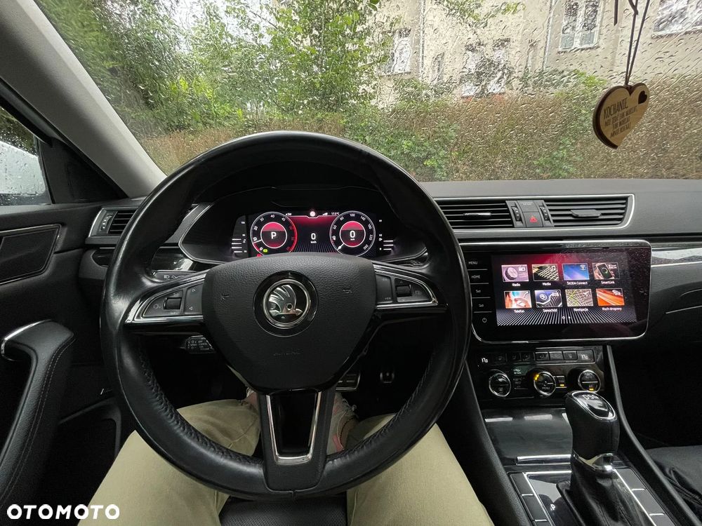 Skoda Superb 2.0 TDI L&K DSG - 16