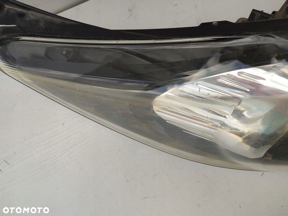 Lampa prawy przód FORD FIESTA MK7 EUROPA 8A61-13W029-AH - 10