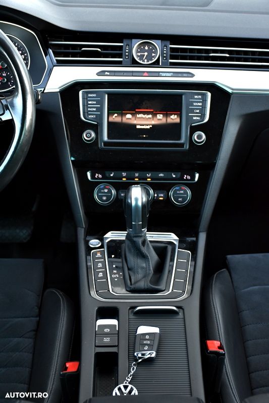 Volkswagen Passat - 19