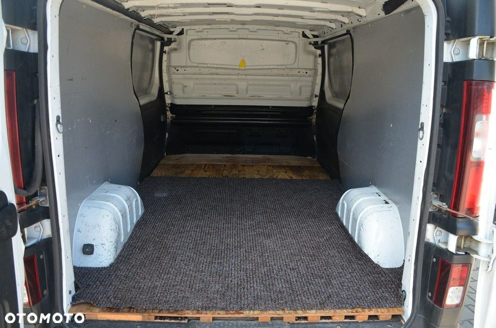 Renault Trafic - 11