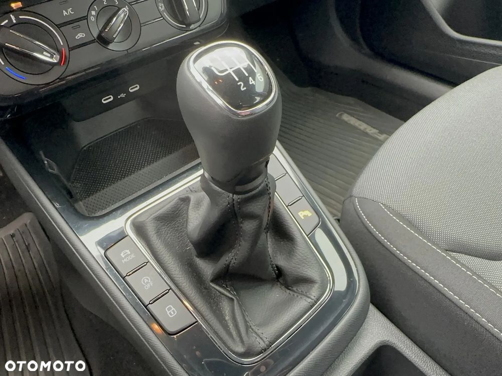 Skoda Fabia 1.0 TSI Selection - 24