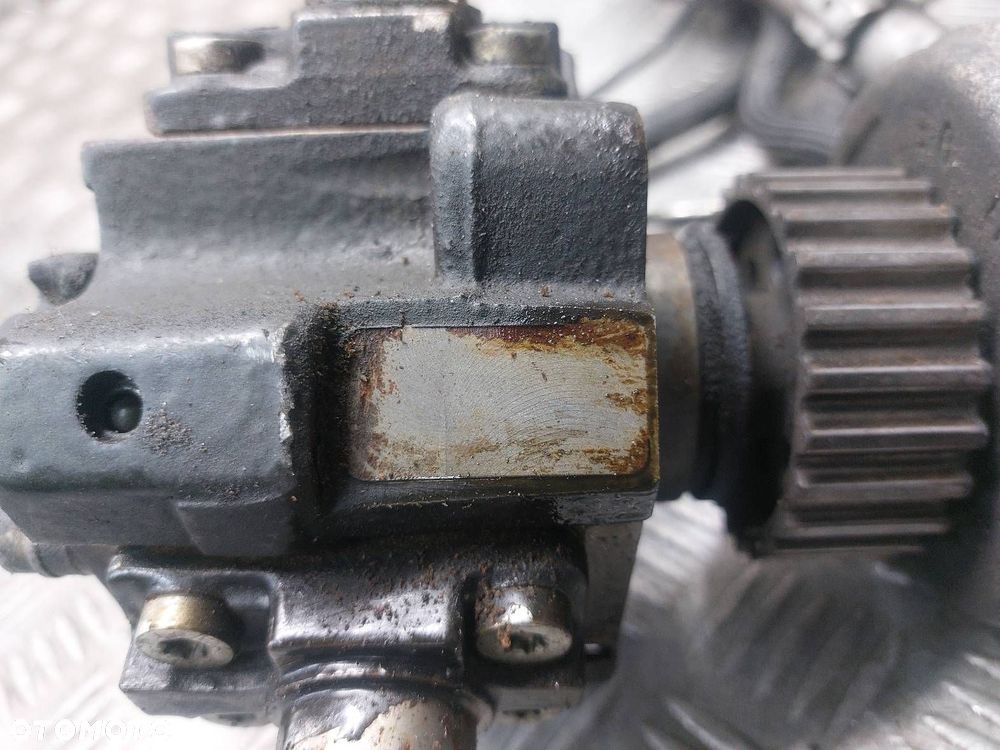 POMPA WTRYSKOWA + WTRYSKIWACZE + LISTWA KOMPLET AUDI A6 C6 2.7 TDI - 7