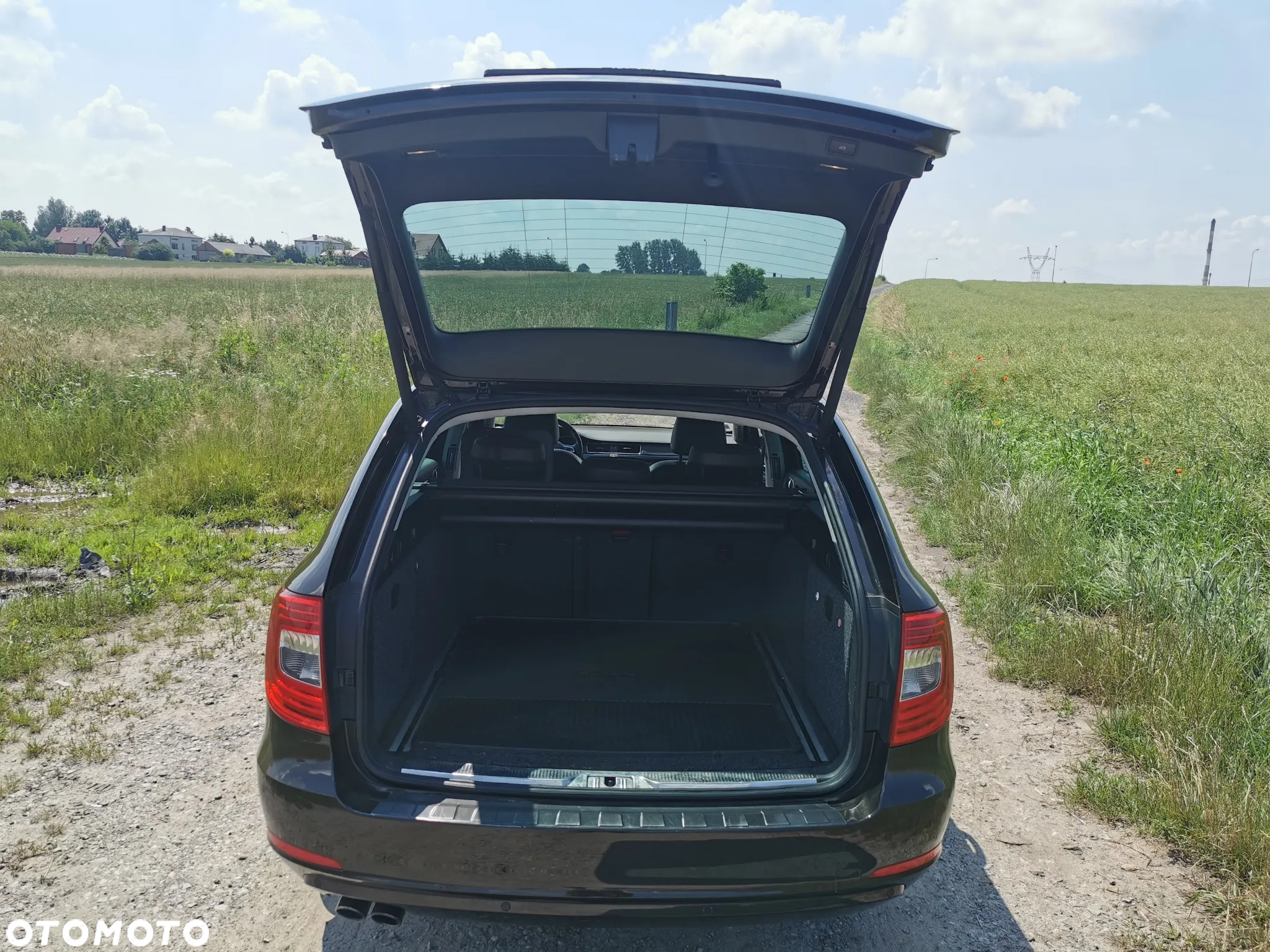 Skoda Superb 2.0 TDI 4x4 L&K DSG - 19