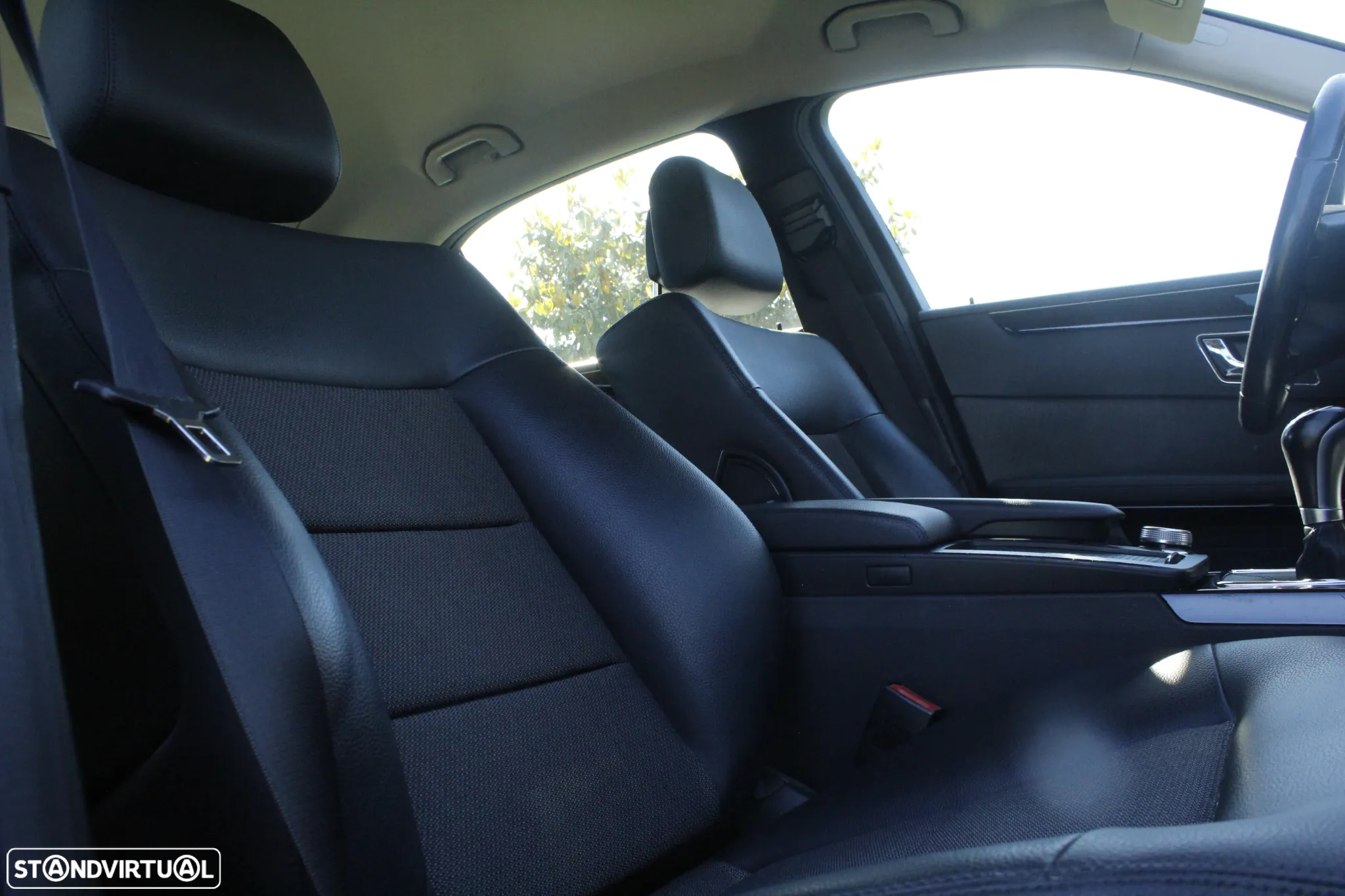 Mercedes-Benz E 250 BlueTEC Avantgarde - 29