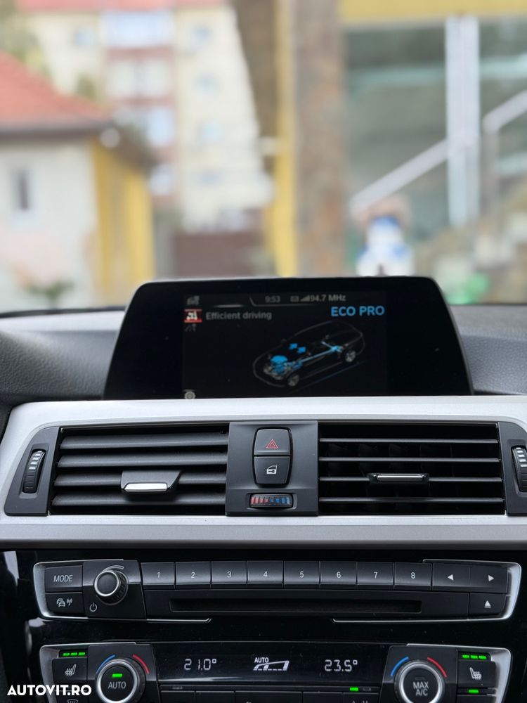 BMW Seria 3 318d Touring Aut. - 17