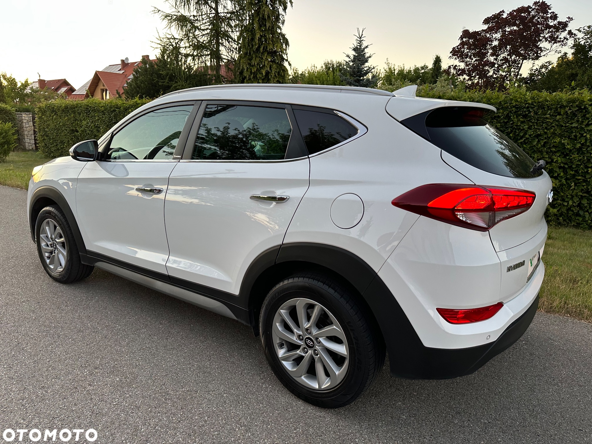 Hyundai Tucson 1.7 CRDI BlueDrive Style 2WD - 3