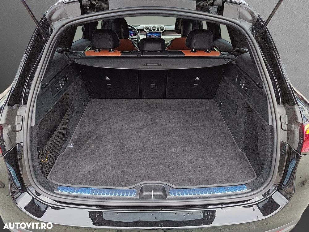 Mercedes-Benz GLC 300 4Matic 9G-TRONIC AMG Line Advanced - 23