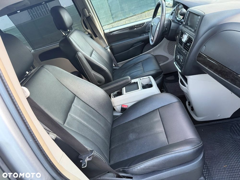 Chrysler Town & Country 3.6 Touring - 9