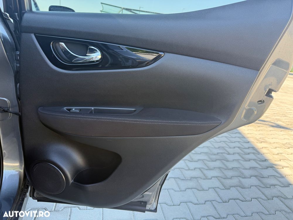 Nissan Qashqai 1.3 DIG-T MHEV Xtronic N-Connecta - 17