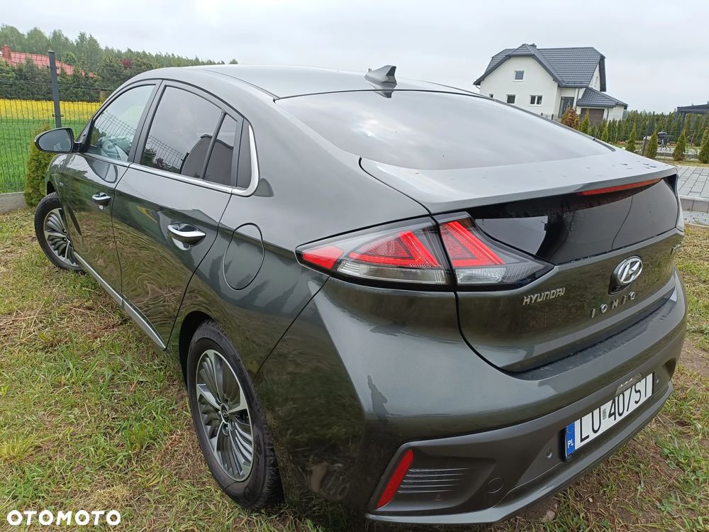 Hyundai IONIQ Hybrid Platinum - 3