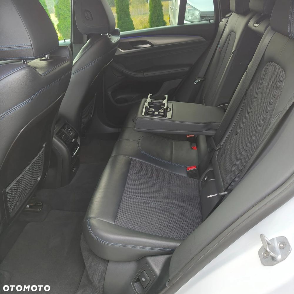 BMW X4 - 18