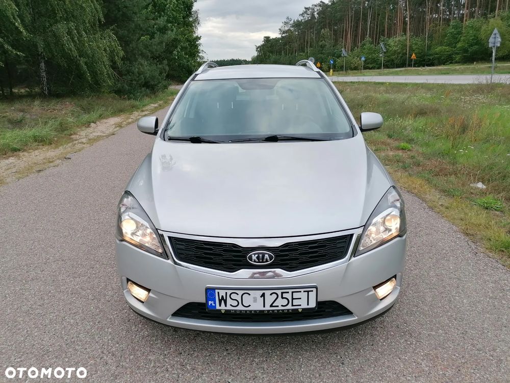 Kia Ceed - 8