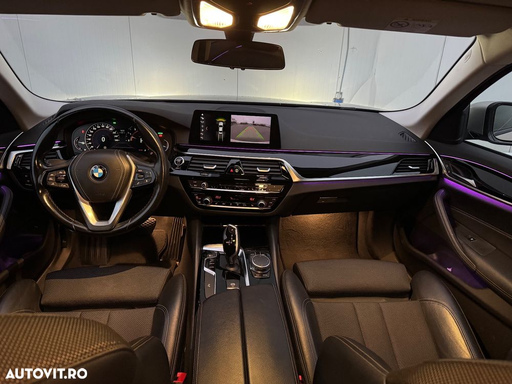 BMW Seria 5 530i Aut. Sport Line - 12