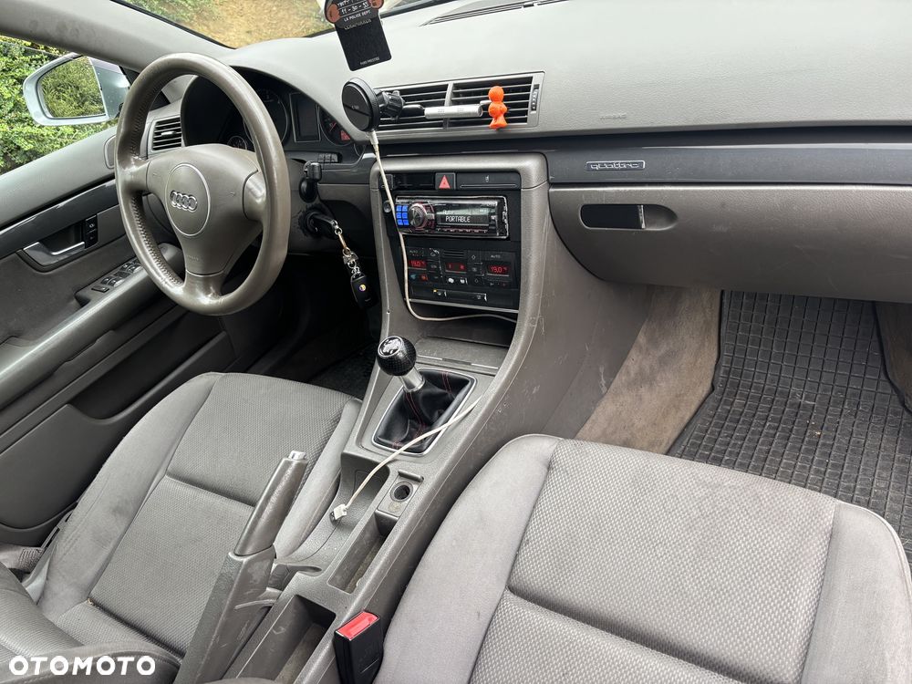 Audi A4 Limousine - 7