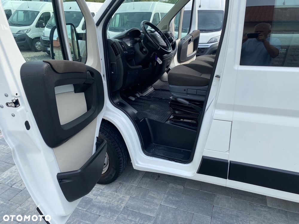 Peugeot BOXER L3H2, brygadowy, 6-osobowy, zakupiony w salonie w Rzeszowie, bezwypadkowy, serwisowany - 16