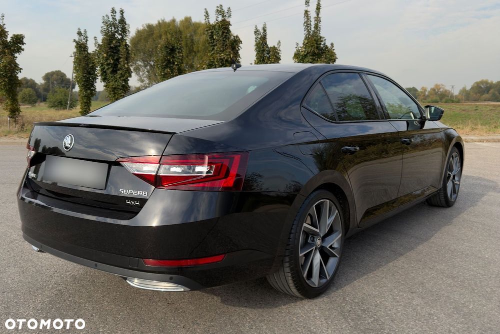 Skoda Superb 2.0 TDI 4x4 Sportline DSG - 4
