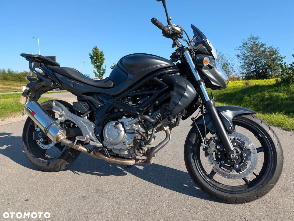 Suzuki Gladius - 6