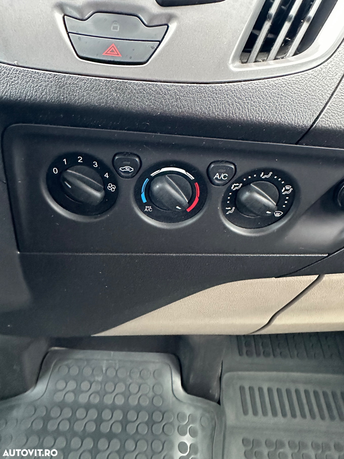 Ford Transit Custom 300 L2H2 VA Trend - 14
