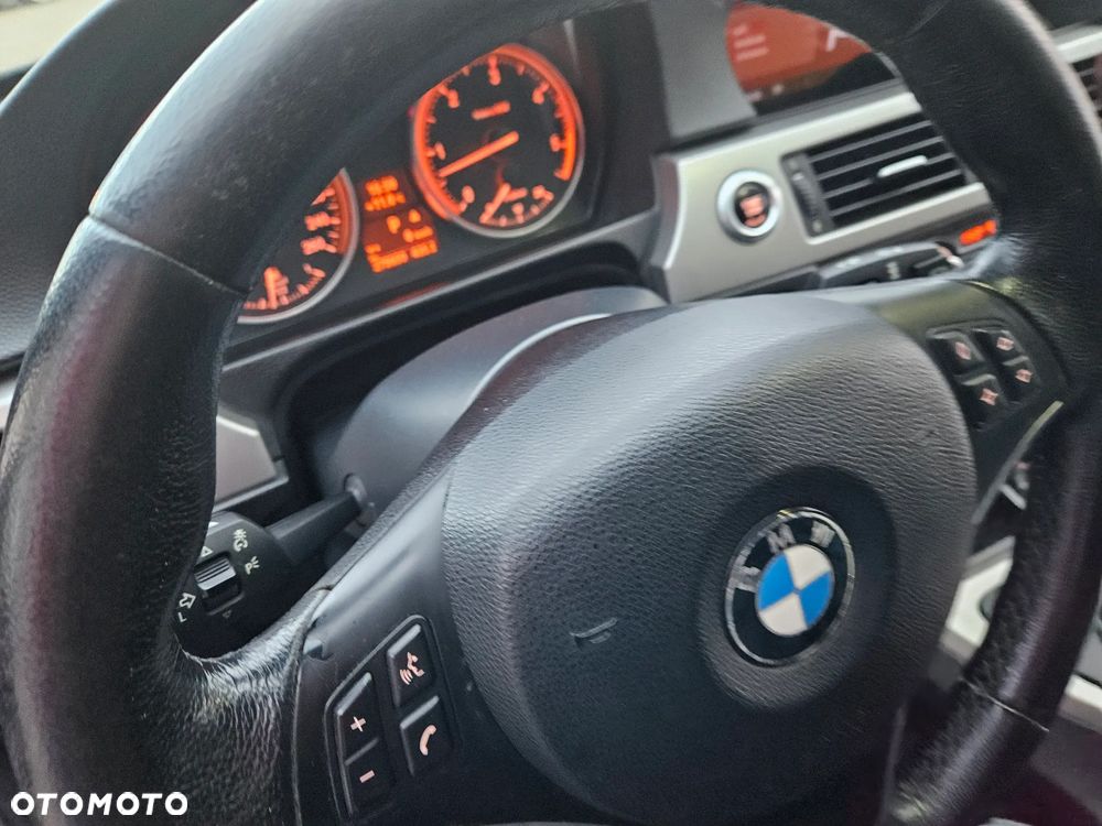 BMW Seria 3 - 18