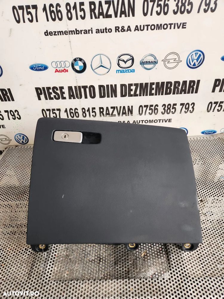 Torpedo Cutie Acte Audi Q3 8V Volan Stanga Europa - Dezmembrari Arad - 1