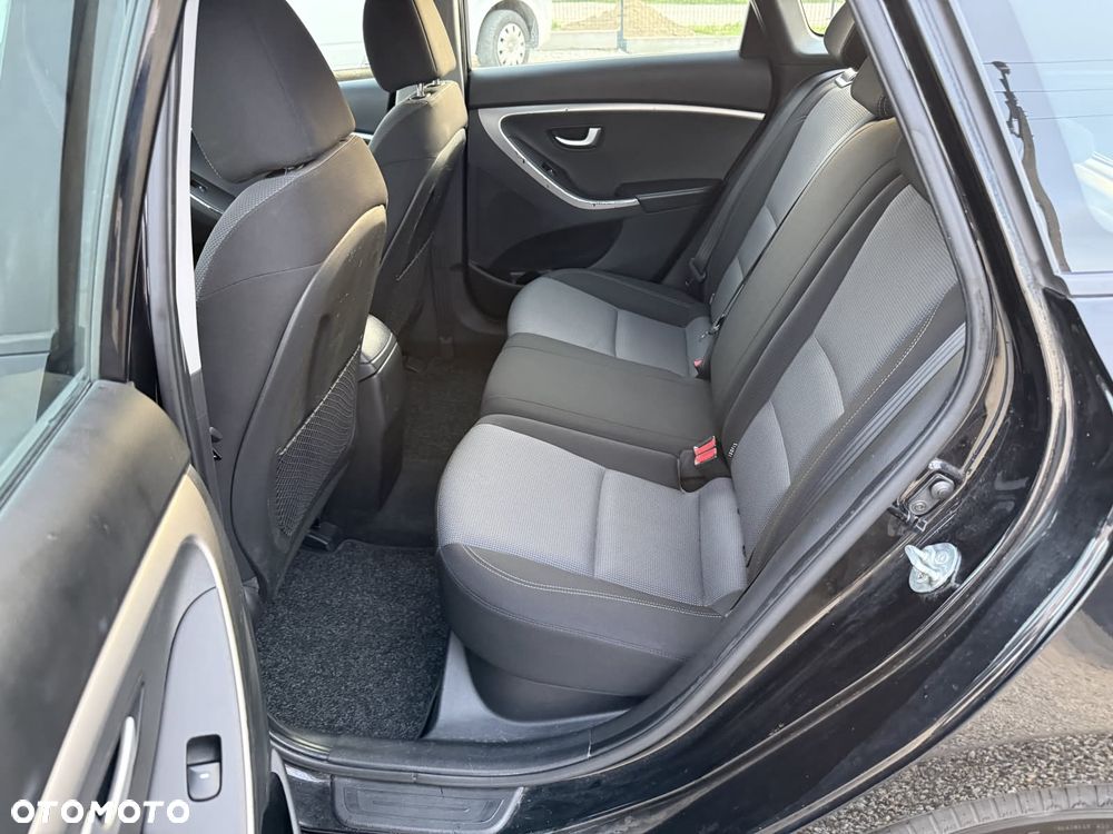 Hyundai i30 Kombi 1.6 GDi DCT Style - 16