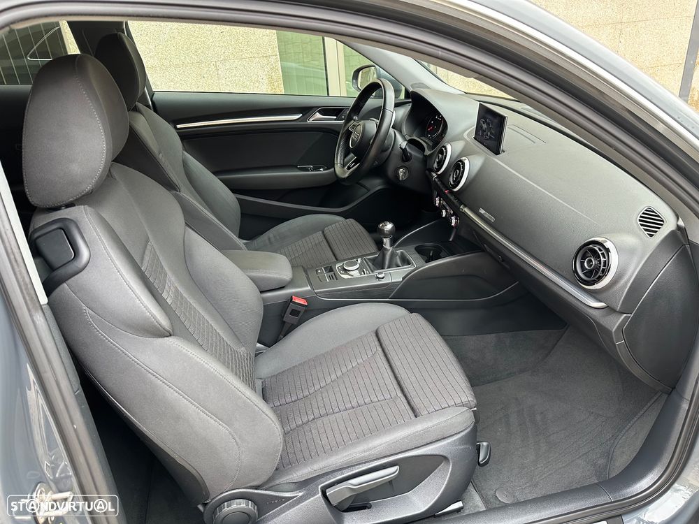 Audi A3 1.6 TDI Sport - 8