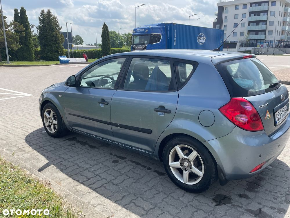 Kia Ceed 1.6 Crdi Comfort - 2