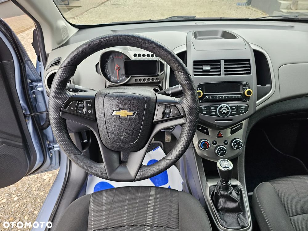 Chevrolet Aveo - 9