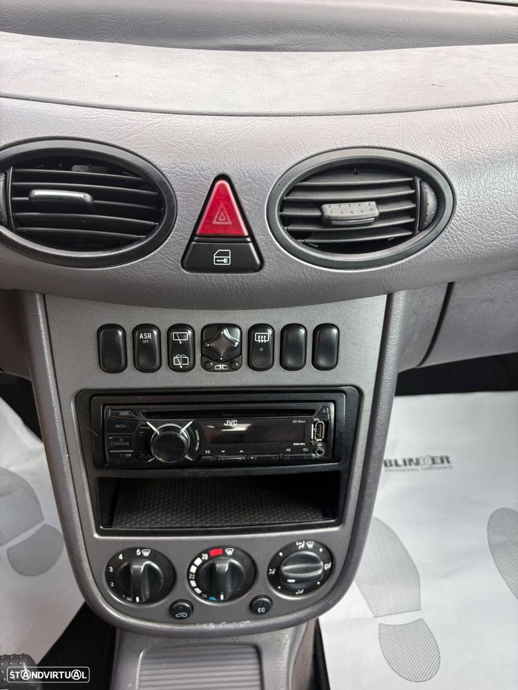 Mercedes-Benz A 140 Classic - 23