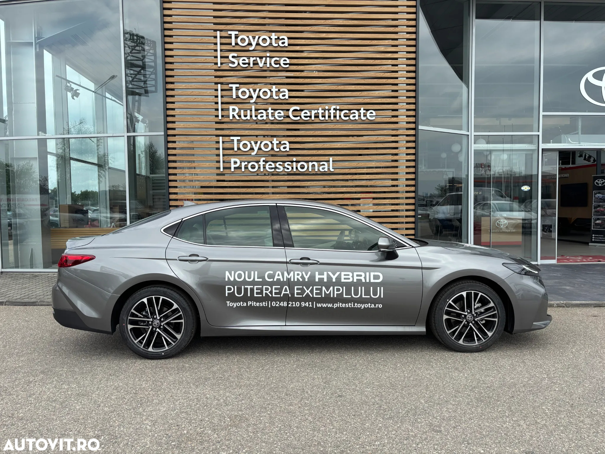Toyota Camry 2.5 HEV Executive - 5