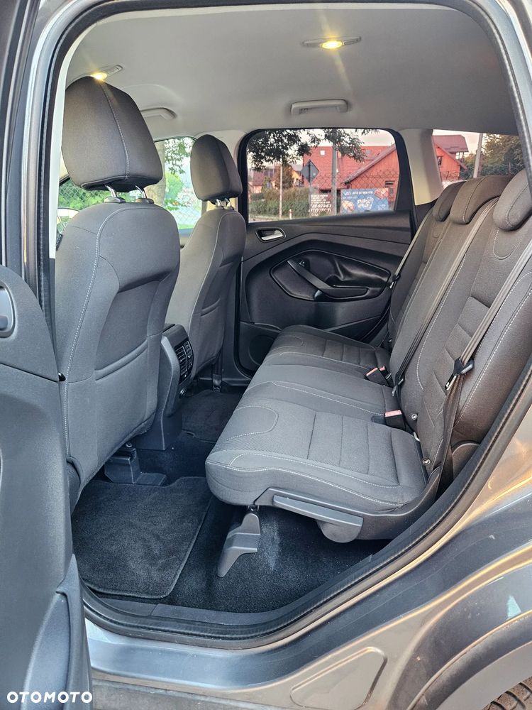 Ford Kuga - 31