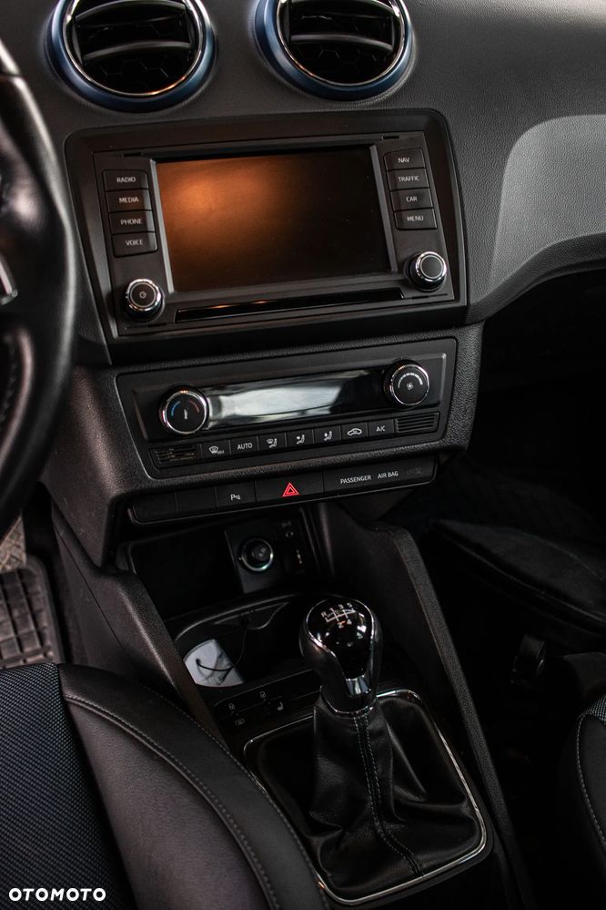 Seat Ibiza 1.2 TSI CONNECT - 8