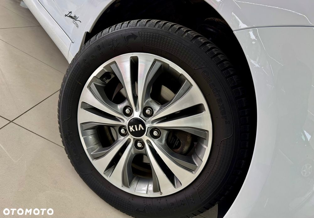 Kia Venga - 13