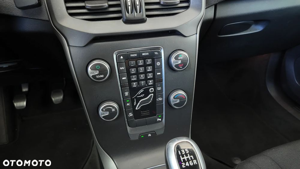 Volvo V40 D2 Kinetic - 25