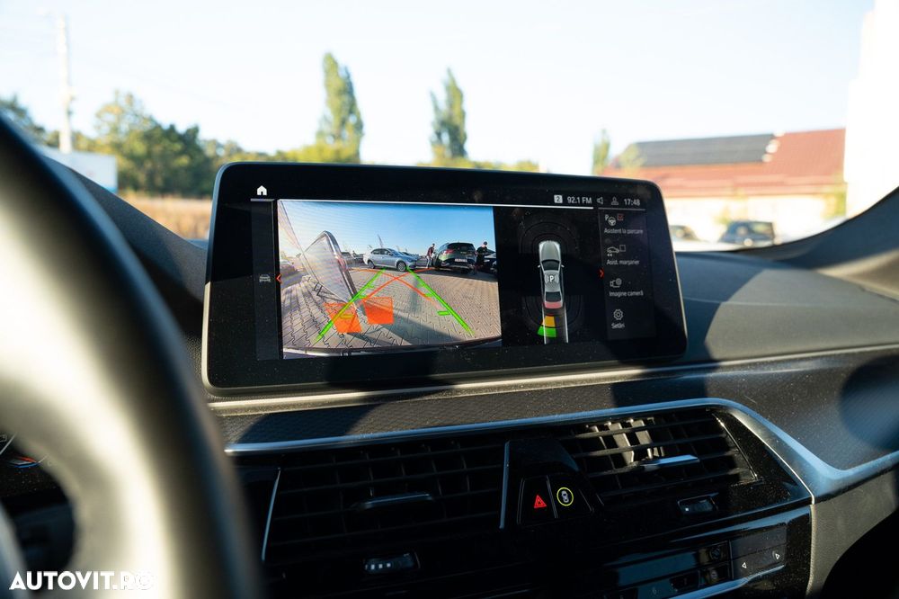 BMW Seria 5 520d xDrive AT MHEV - 12