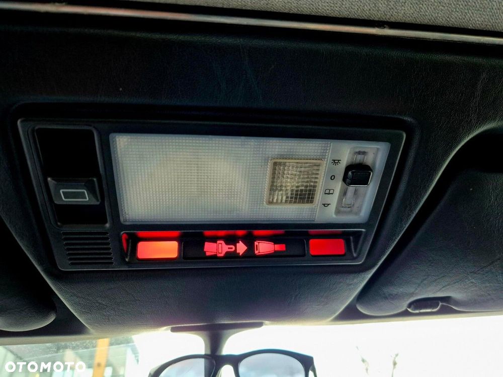 Mercedes-Benz W201 (190) - 23