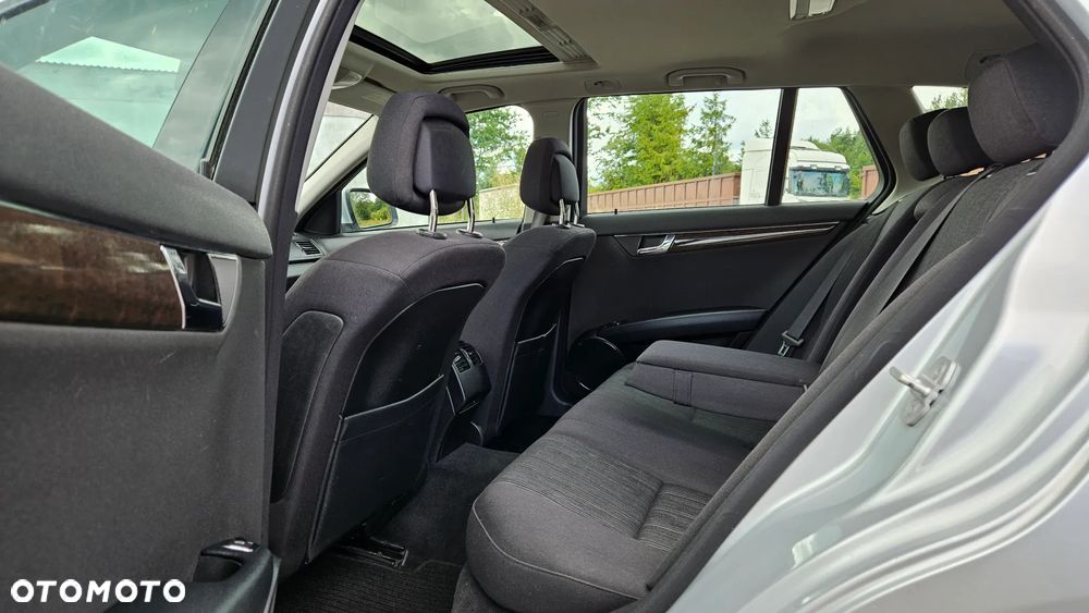 Mercedes-Benz Klasa C 180 Kompressor Elegance - 29