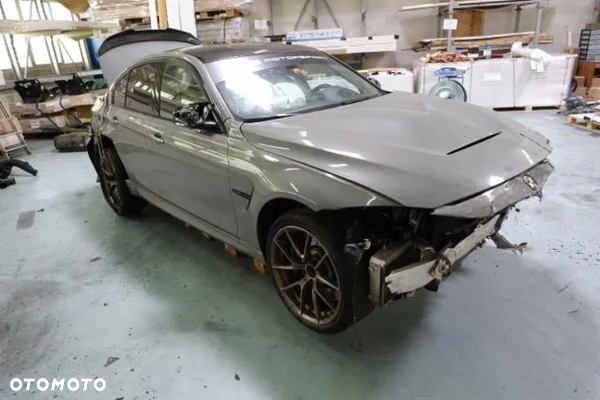 BMW M3 CS DKG