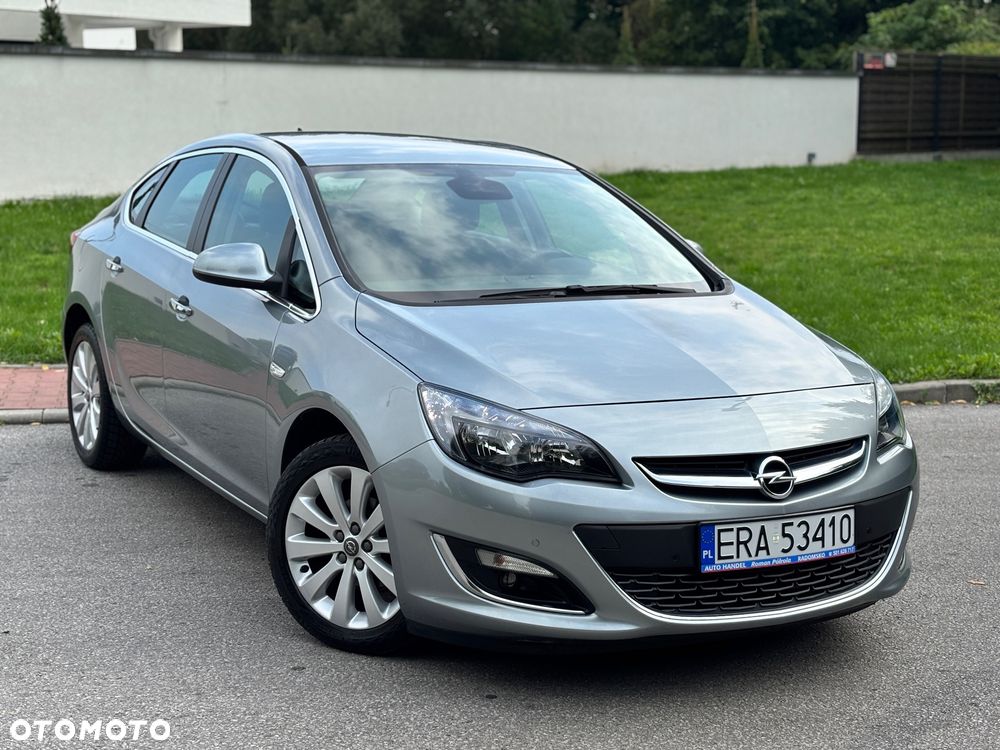 Opel Astra 1.4 ecoFLEX Cosmo - 1