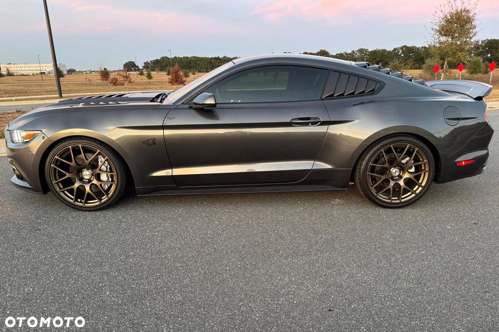 Ford Mustang 5.0 V8 GT - 4