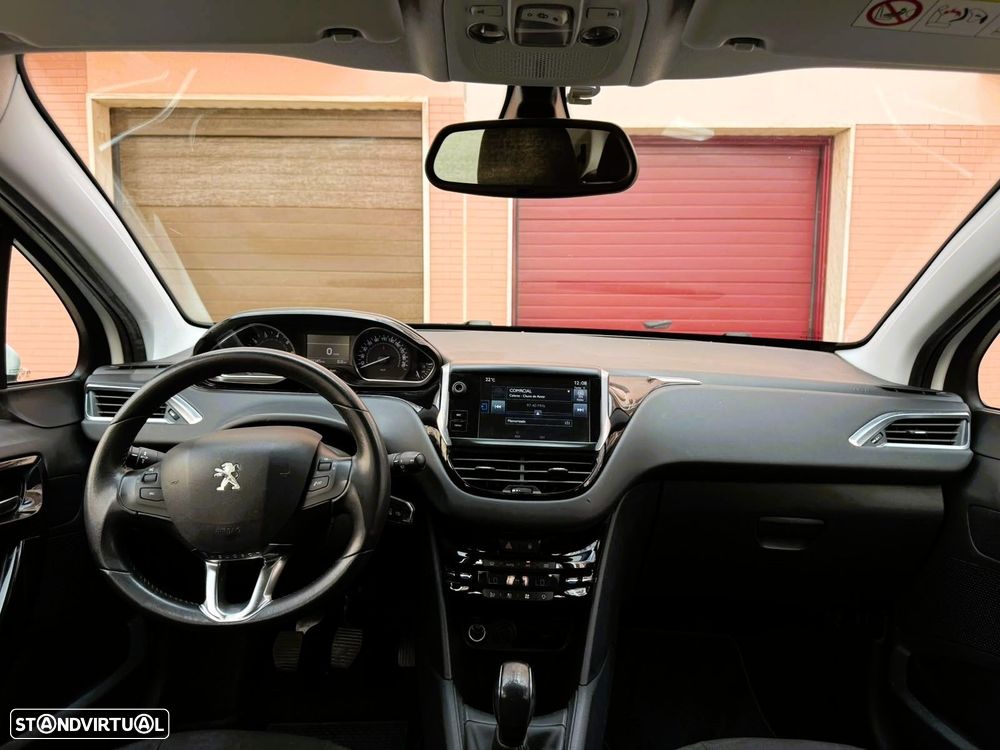 Peugeot 208 1.2 VTi Allure - 17